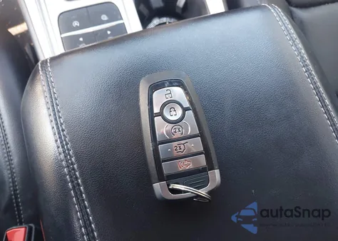 2021 Ford Explorer Xlt z USA, uszkodzony, nr VIN 1FMSK7DH4MGA24998